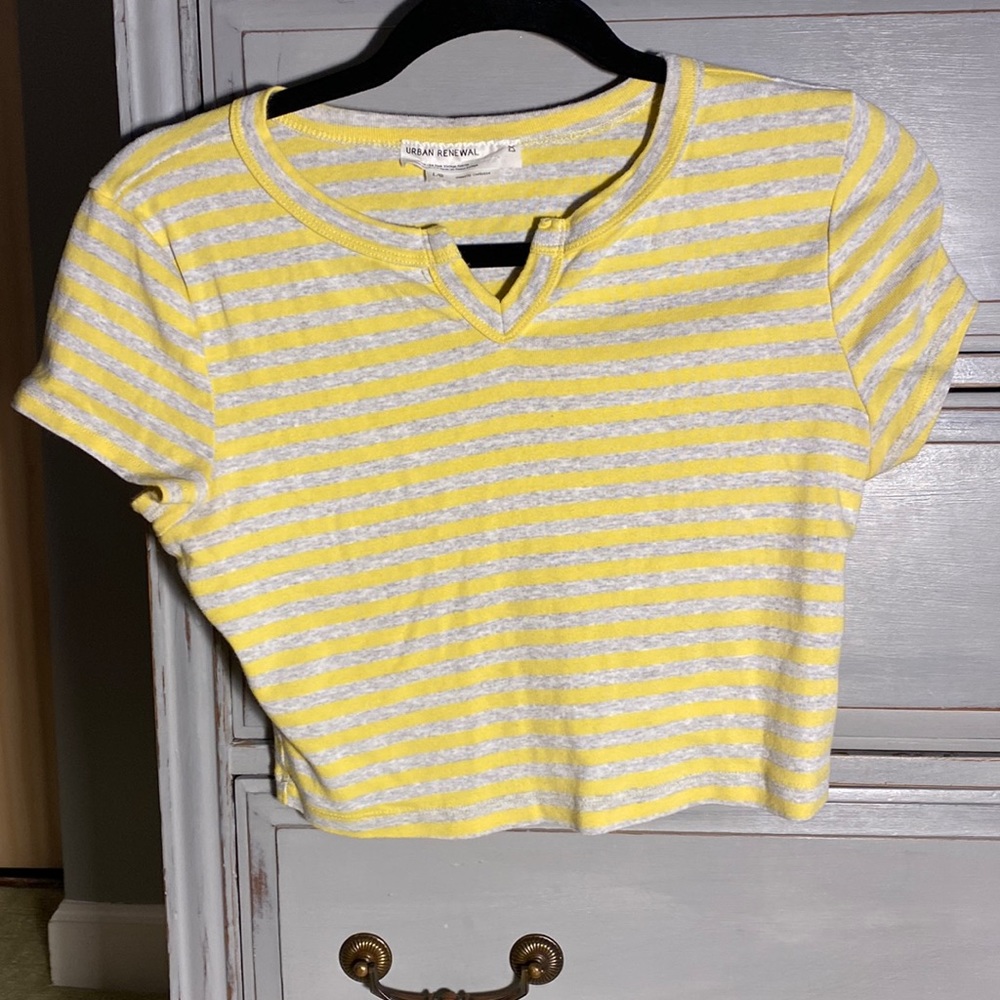 Large Yellow grey striped crop t shirt